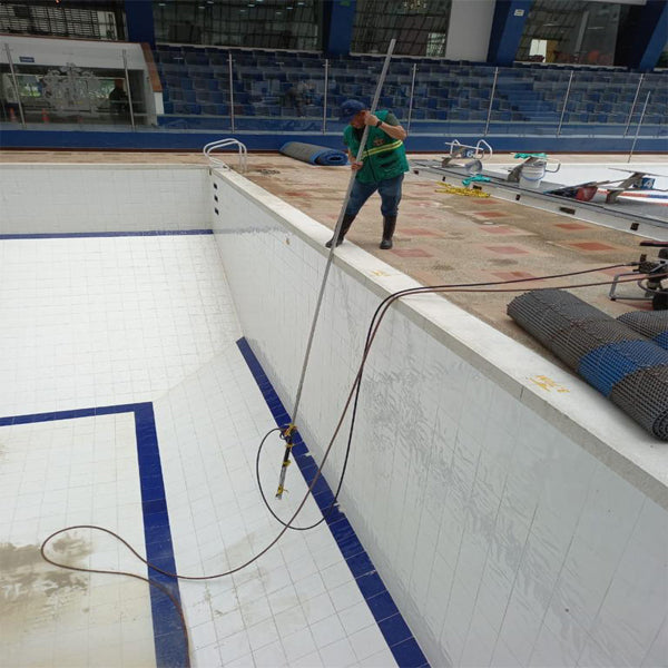 MANTENIMIENTO Y OPERACIÓN DE PISCINAS